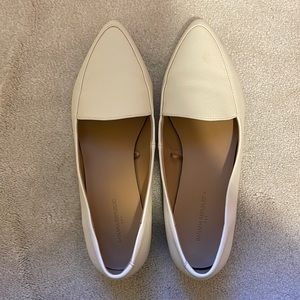 Women‘a Beige Pointed Flats